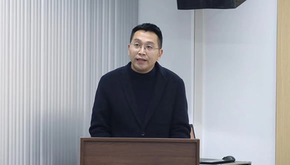 图10：莲华镇党委副书记、镇长陈心武致闭幕辞.png